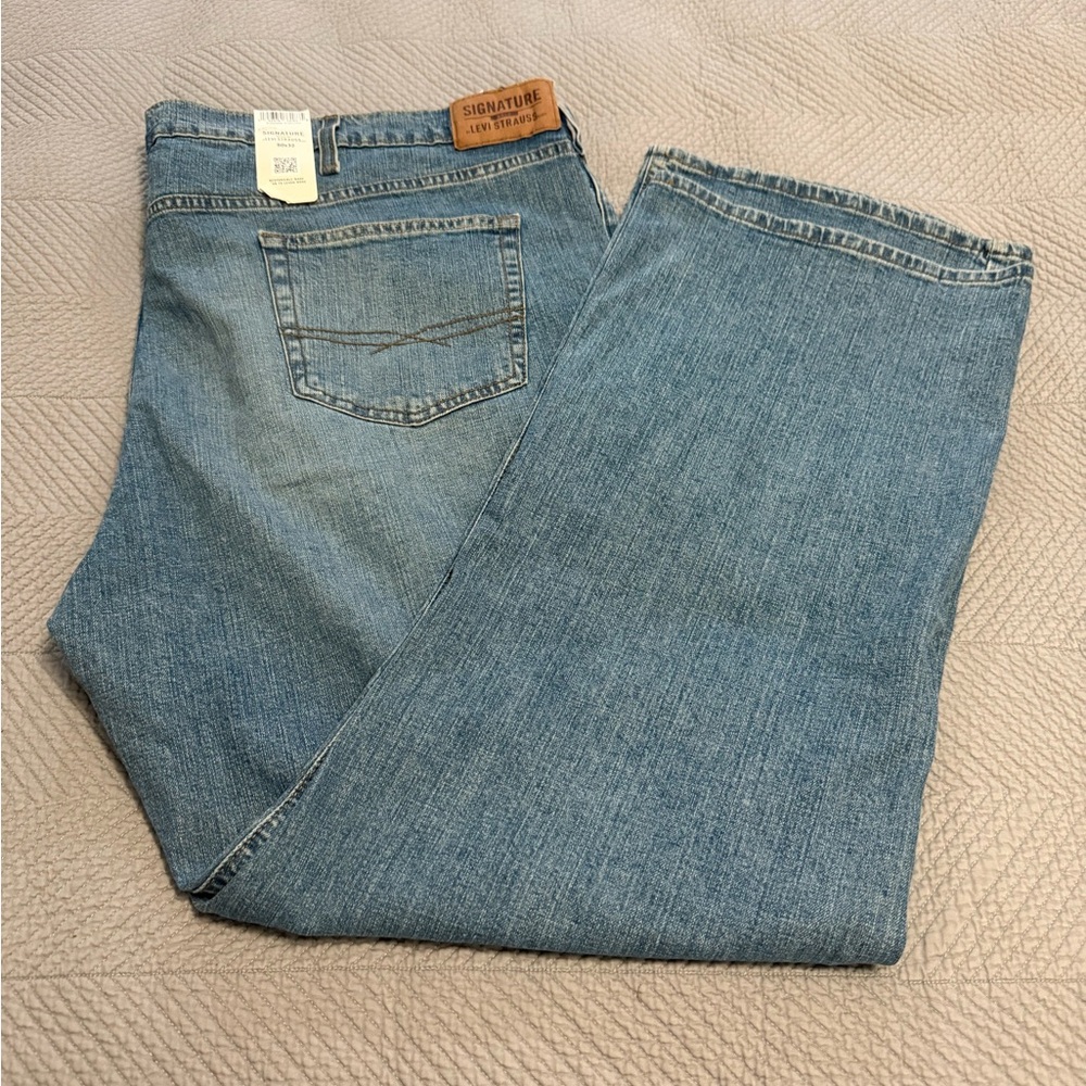 Signature by Levi Strauss Men's Relaxed Denim Jeans